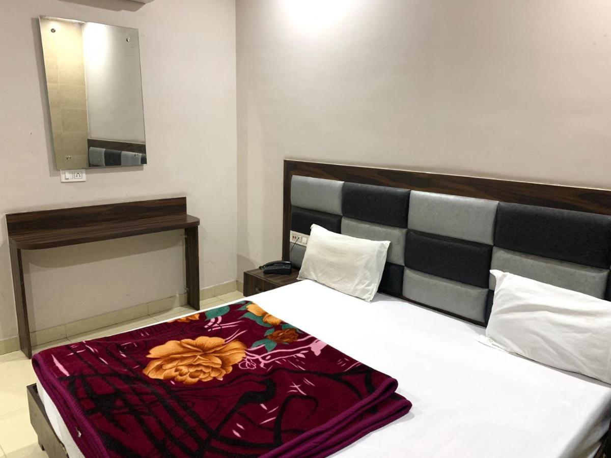 Hotel Sukhman Residency Амритсар Екстериор снимка