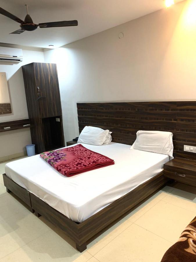 Hotel Sukhman Residency Амритсар Екстериор снимка