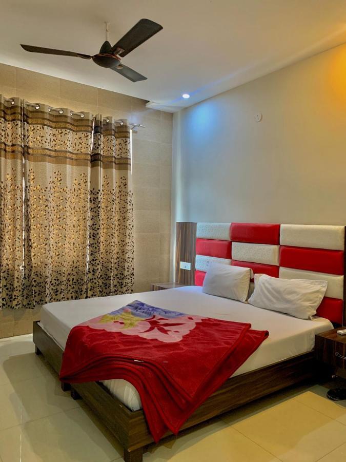 Hotel Sukhman Residency Амритсар Екстериор снимка
