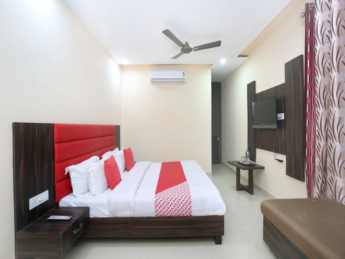 Hotel Sukhman Residency Амритсар Екстериор снимка