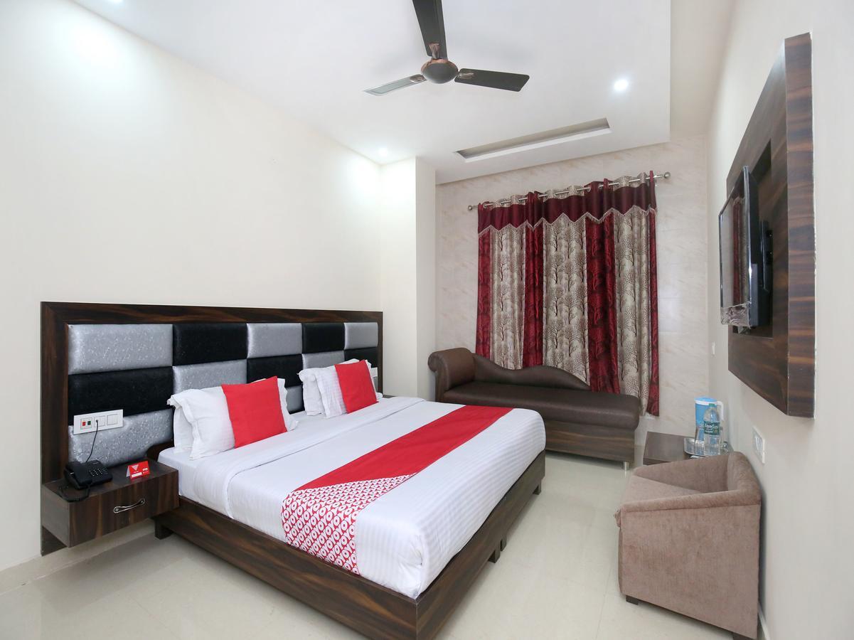 Hotel Sukhman Residency Амритсар Екстериор снимка