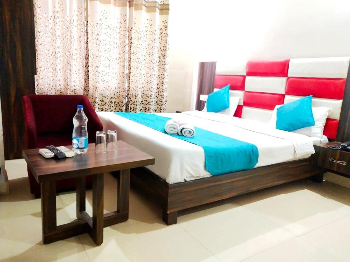 Hotel Sukhman Residency Амритсар Екстериор снимка