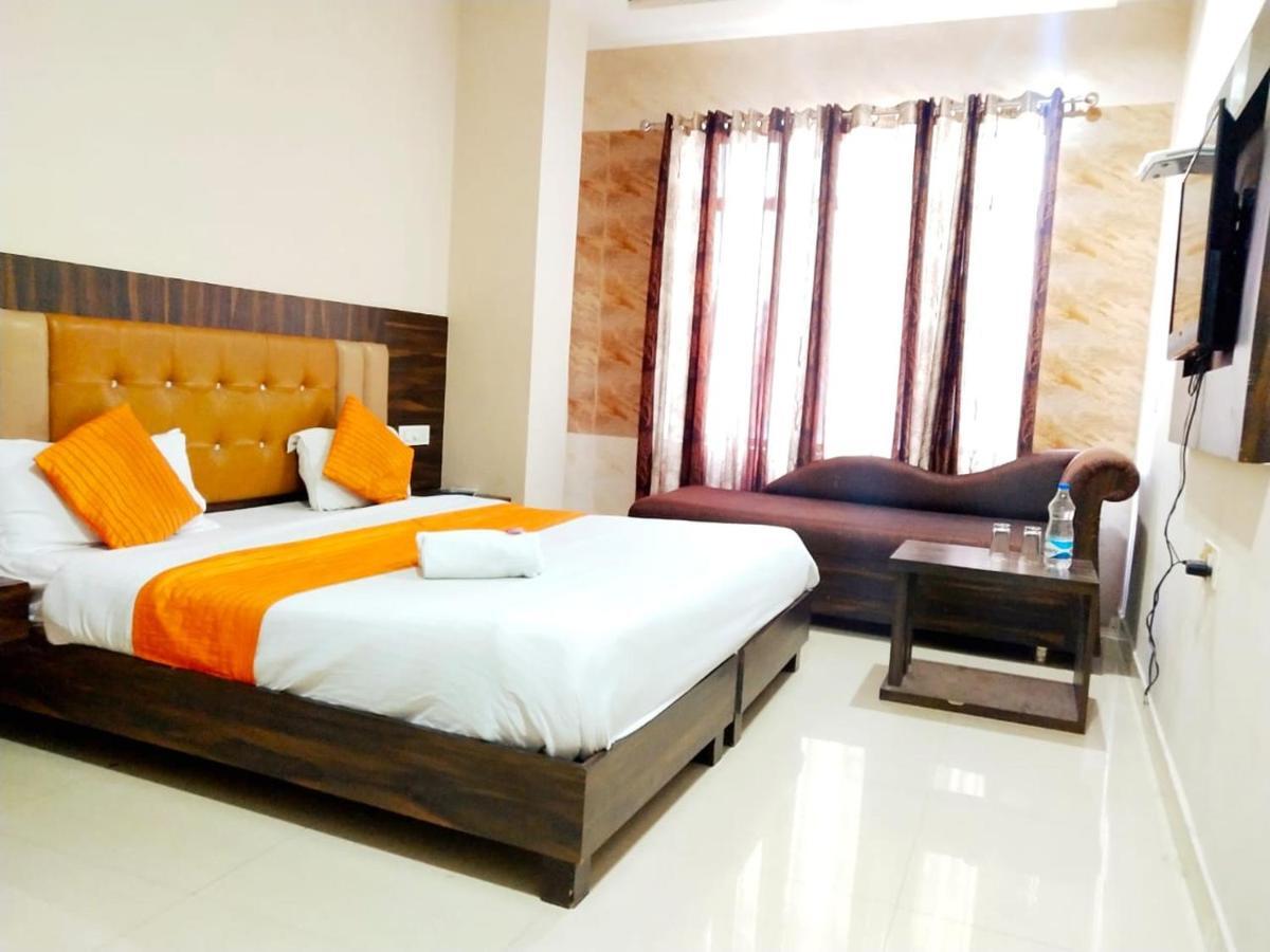 Hotel Sukhman Residency Амритсар Екстериор снимка