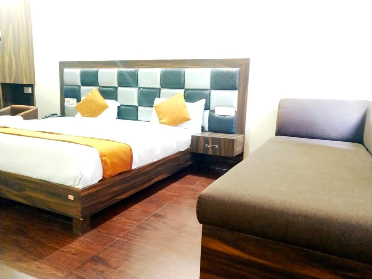 Hotel Sukhman Residency Амритсар Екстериор снимка