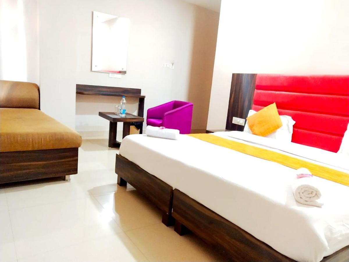 Hotel Sukhman Residency Амритсар Екстериор снимка